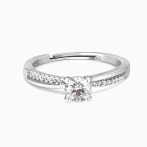 Kriti Sanon Silver Zircon Layered Ring